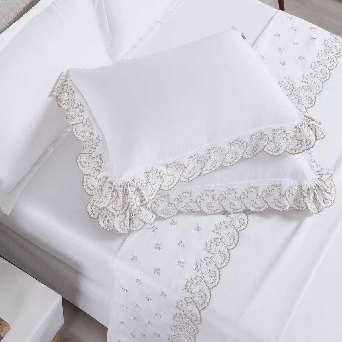 JOGO DE CAMA KING ANDORRA 4 PEÇAS - 400 FIOS ACETINADOS