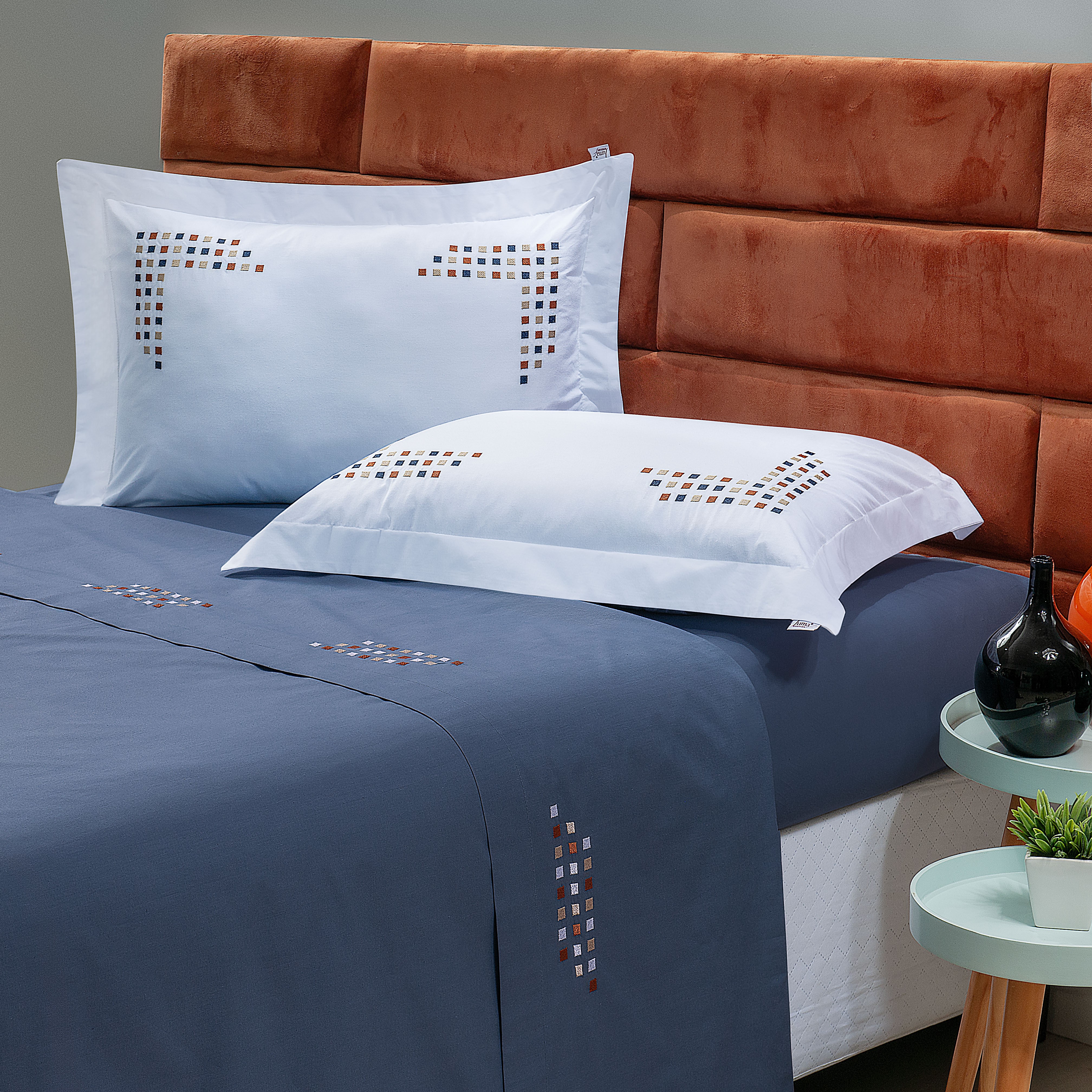 JOGO DE CAMA KING  ESTILO 04 PEÇAS - 230 FIOS - BORDADO