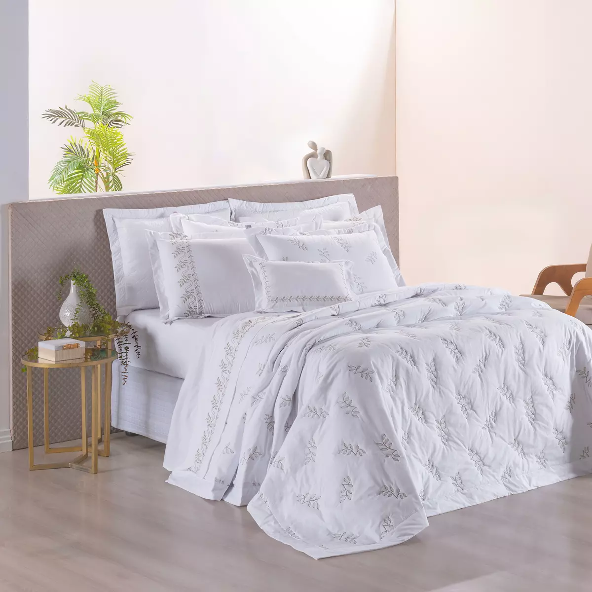 COBRE LEITO KING BORDADO GARDEN  3 PEÇAS - 230 FIOS - MEDIDA DE SUPER KING foto adicional 1