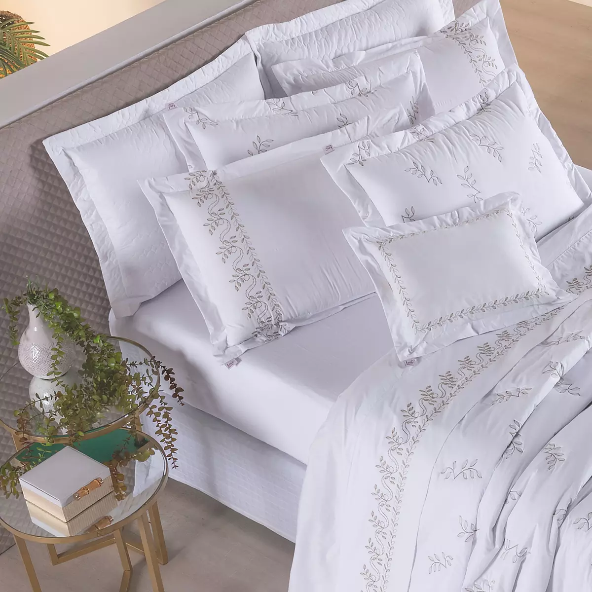 JOGO DE CAMA KING BORDADO GARDEN 4 PEÇAS