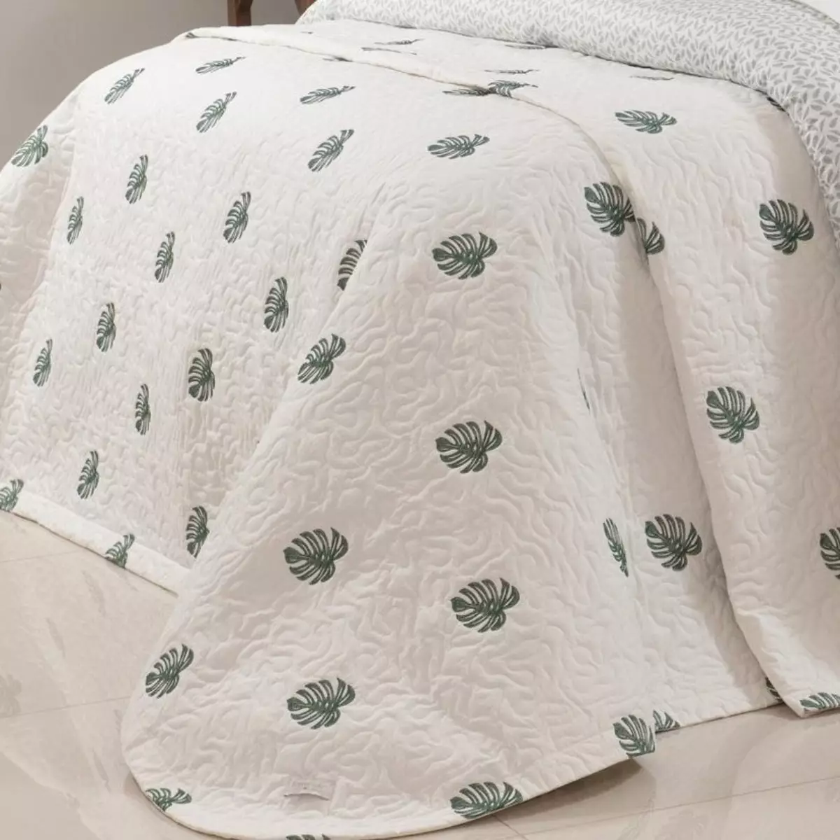 COBRE LEITO  QUEEN  PRIMAVERA 03 PEÇAS - PERCAL 200 FIOS - MATELADO - BORDADO foto adicional 2