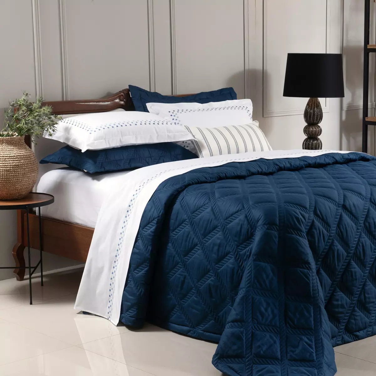 COBRE LEITO SUPER KING LUMI 3 PEÇAS  - BORDADO - MATELASSADO