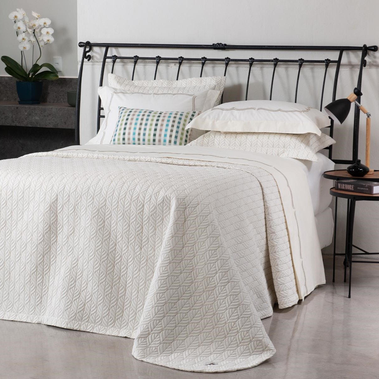 COBRE LEITO QUEEN BRISA 3 PEÇAS - BORDADO foto adicional 1