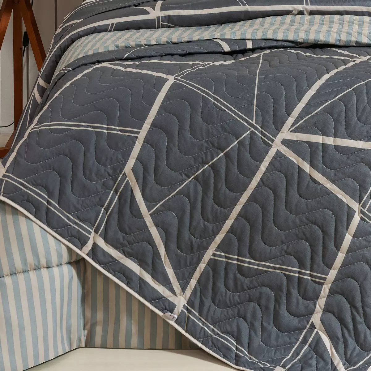 COBRE LEITO QUEEN GOLD 03 PEÇAS -  200 FIOS HIPERCAL - 06 ESTAMPAS  foto adicional 5