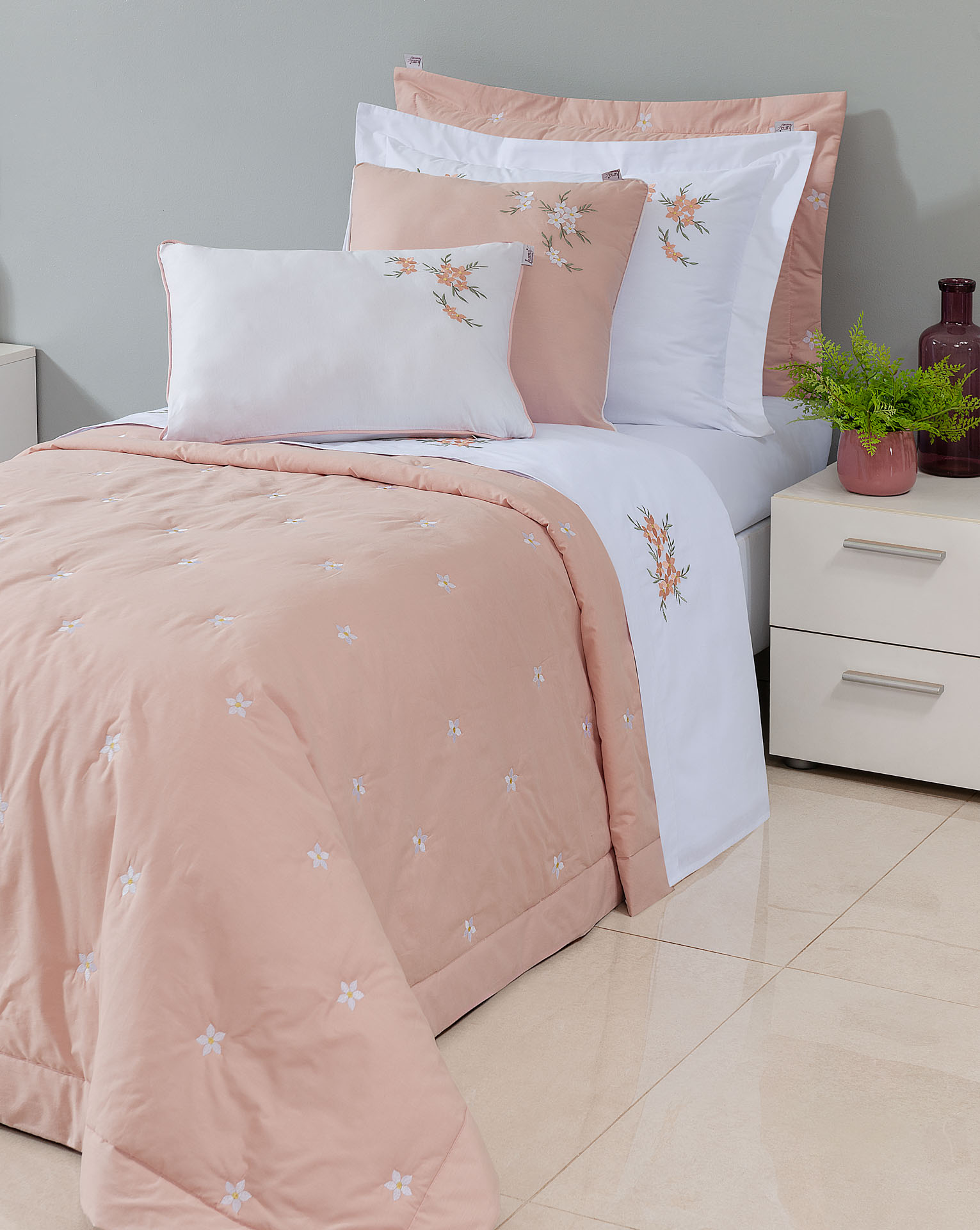 COBRE LEITO SOLTEIRO BEM - ME -  QUER 2 PEÇAS -BORDADO - PERCAL 230 FIOS foto adicional 2