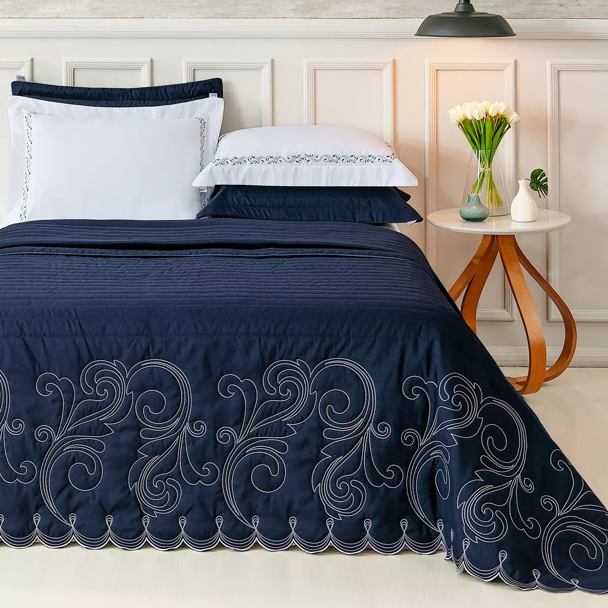 KIT ENXOVAL QUEEN VERSÁTILE DUO 06 PEÇAS - MATELASSADO E BORDADO - 4 CORES DISPONÍVEIS foto adicional 4