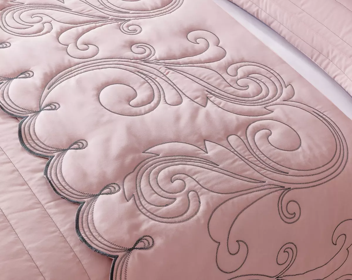 KIT ENXOVAL QUEEN VERSÁTILE DUO 06 PEÇAS - MATELASSADO E BORDADO - 4 CORES DISPONÍVEIS foto adicional 10