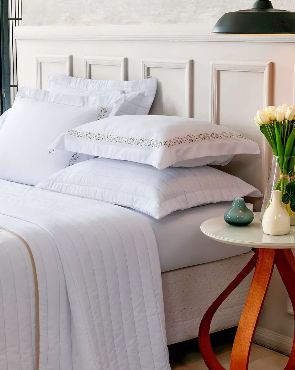 KIT ENXOVAL QUEEN VERSÁTILE DUO 06 PEÇAS - MATELASSADO E BORDADO - 4 CORES DISPONÍVEIS foto adicional 14