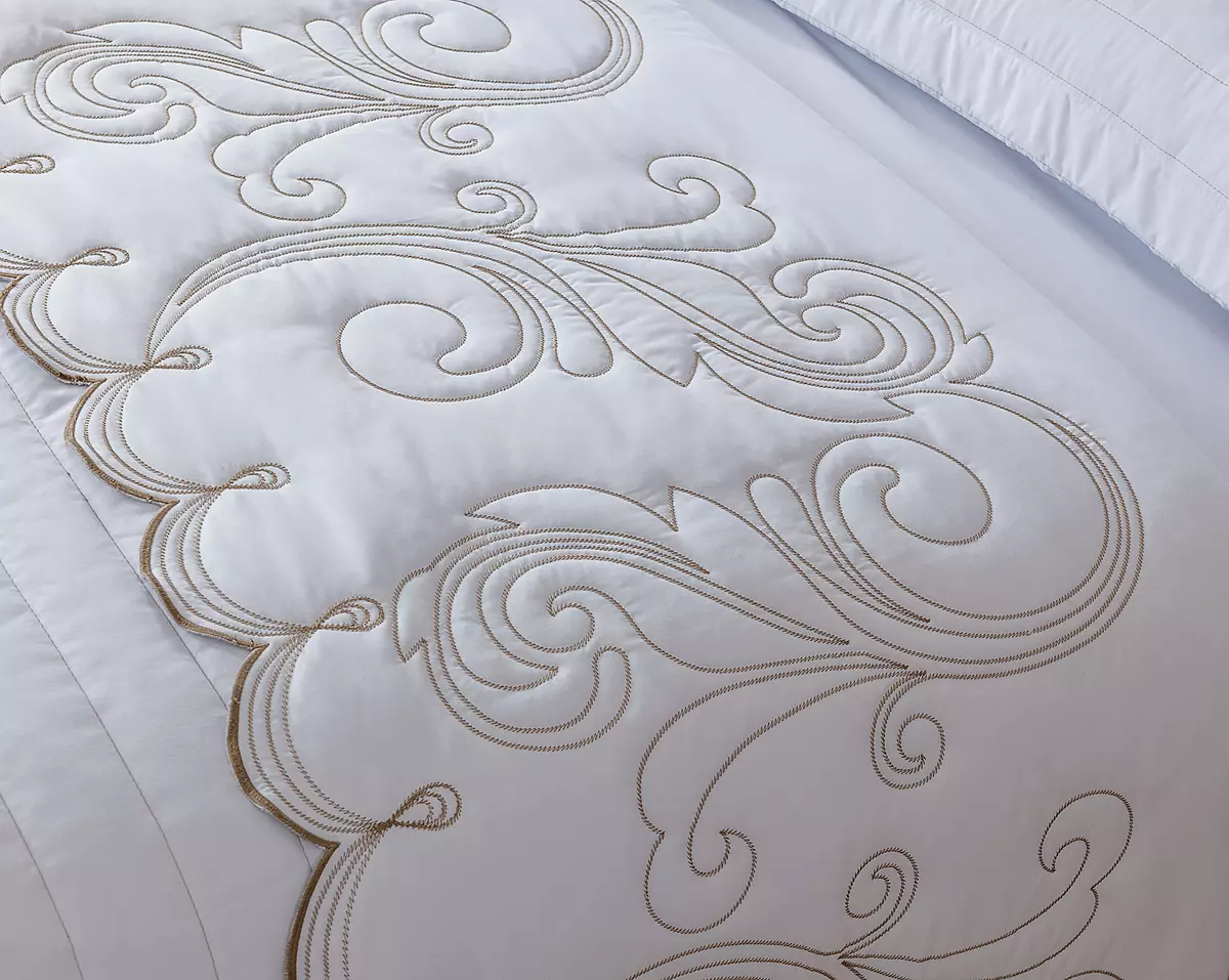 KIT ENXOVAL QUEEN VERSÁTILE DUO 06 PEÇAS - MATELASSADO E BORDADO - 4 CORES DISPONÍVEIS foto adicional 16