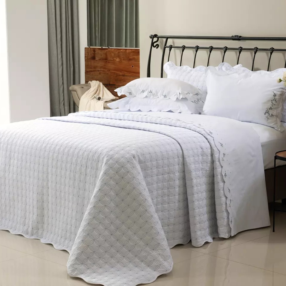 COBRE LEITO SUPER KING VERENNA BORDADO 03 PEÇAS  - PERCAL 250 FIOS