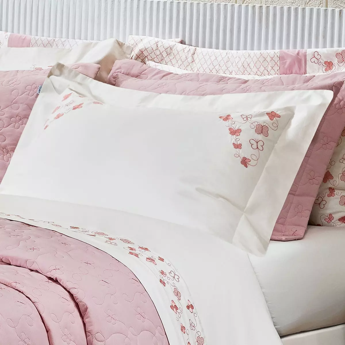 JOGO DE CAMA CASAL AMALF 04 PEÇAS -  PERCAL 200 FIOS - BORDADO