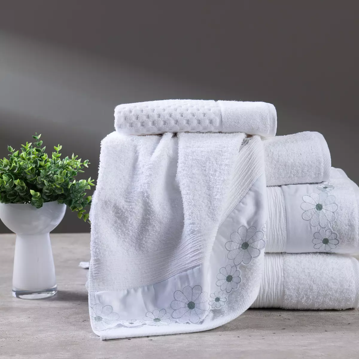 JOGO DE BANHO GIGANTE BORDADO NUANCE 05 PEÇAS  foto adicional 1