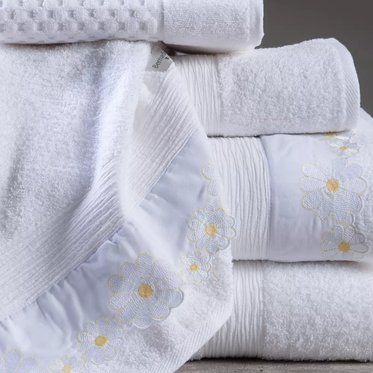 JOGO DE BANHO GIGANTE BORDADO NUANCE 05 PEÇAS  foto adicional 5