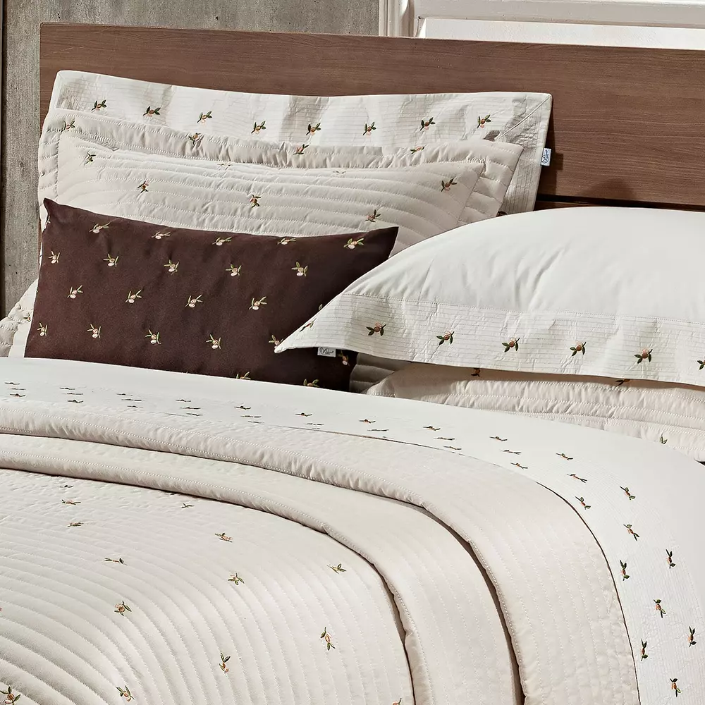 JOGO DE CAMA QUEEN IPANEMA 04 PEÇAS -  PERCAL 200 Fios - BORDADO