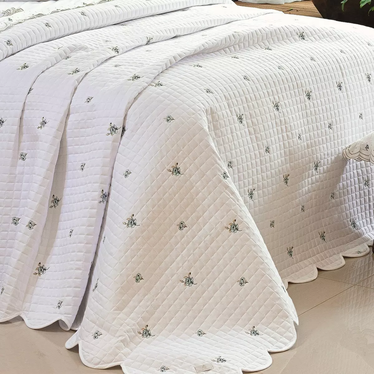 COBRE LEITO SUPER KING  ESSENZA 03 PEÇAS  - PERCAL 300 FIOS ACETINADOS foto adicional 3