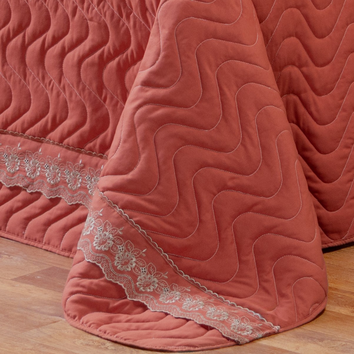 COBRE LEITO QUEEN  SUBLIME 3 PEÇAS - BORDADO- 200 FIOS foto adicional 6